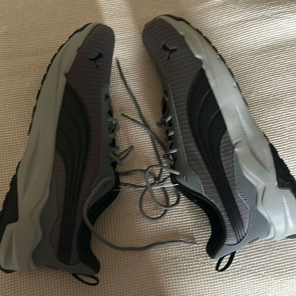 PUMA Men's Zip C Sneaker Rubber Outsole Soft Foam, Grey, NWT, size 13 - Picture 3 of 9